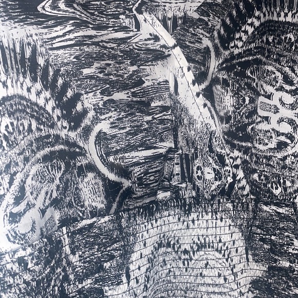 Ark & Co. size small, two toned, crop top - Picture 5 of 9